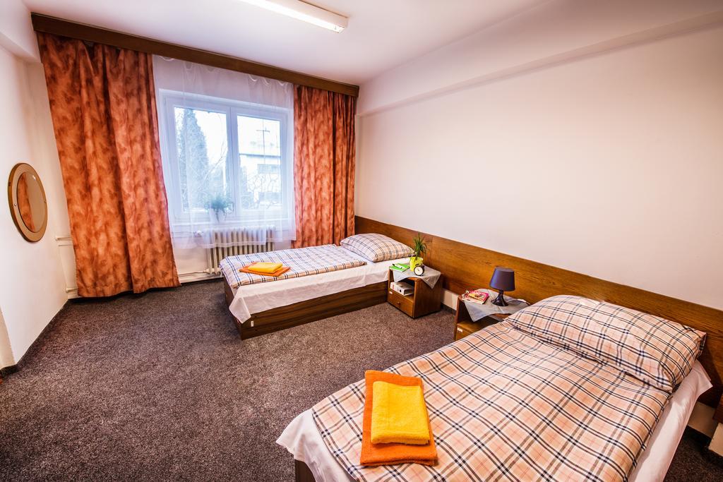 Hostel Kolej Hostivar *